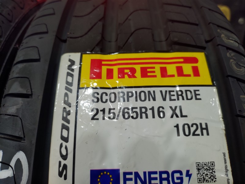 2 Gomme nuove 215 65 16 Pneumatici Estivi PIRELLI 2 Gomme nuove 215 65 16 Pneumatici Estivi PIRELLI