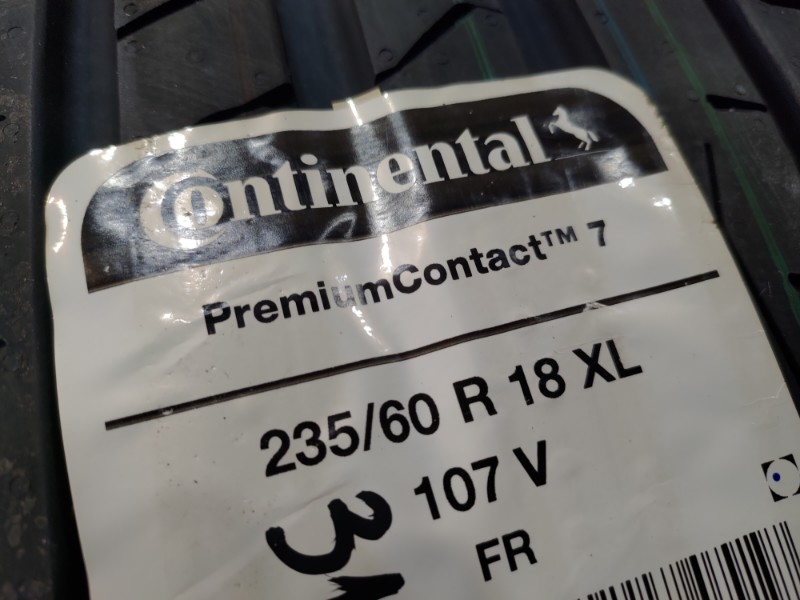 4 Gomme nuove 235 60 18 Pneumatici Estivi CONTINENTAL 4 Gomme nuove 235 60 18 Pneumatici Estivi CONTINENTAL