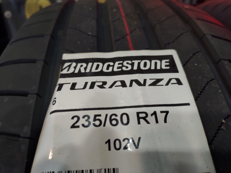 4 Gomme nuove 235 60 17 Pneumatici Estivi BRIDGESTONE 4 Gomme nuove 235 60 17 Pneumatici Estivi BRIDGESTONE
