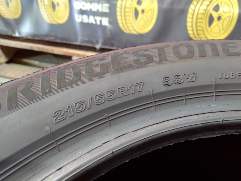 1 Gomma usata 215 55 17 Pneumatici Estivi BRIDGESTONE 1 Gomma usata 215 55 17 Pneumatici Estivi BRIDGESTONE