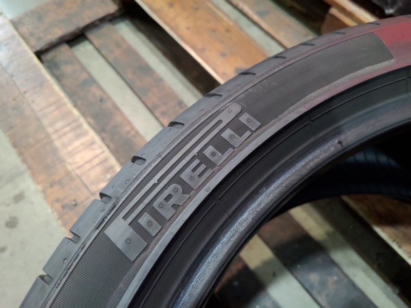 1 Gomma usata 275 35 20 RUN FLAT Pneumatici Estivi PIRELLI 1 Gomma usata 275 35 20 RUN FLAT Pneumatici Estivi PIRELLI