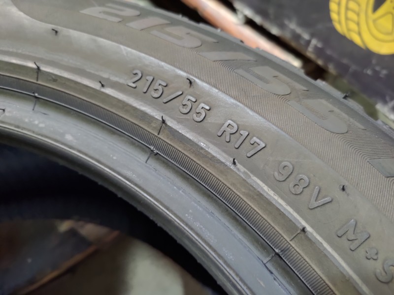 4 Gomme usate 215 55 17 Pneumatici Invernali PIRELLI 4 Gomme usate 215 55 17 Pneumatici Invernali PIRELLI