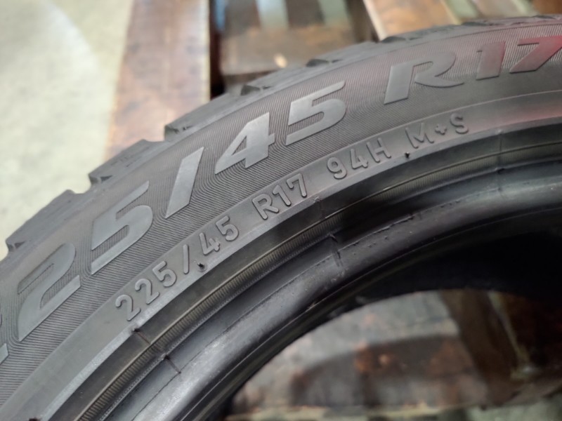 4 Gomme usate 225 45 17 Pneumatici Invernali PIRELLI 4 Gomme usate 225 45 17 Pneumatici Invernali PIRELLI