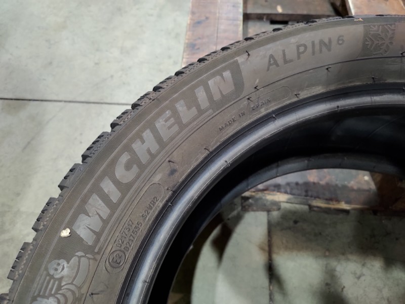 4 Gomme usate 205 55 17 Pneumatici Invernali MICHELIN 4 Gomme usate 205 55 17 Pneumatici Invernali MICHELIN