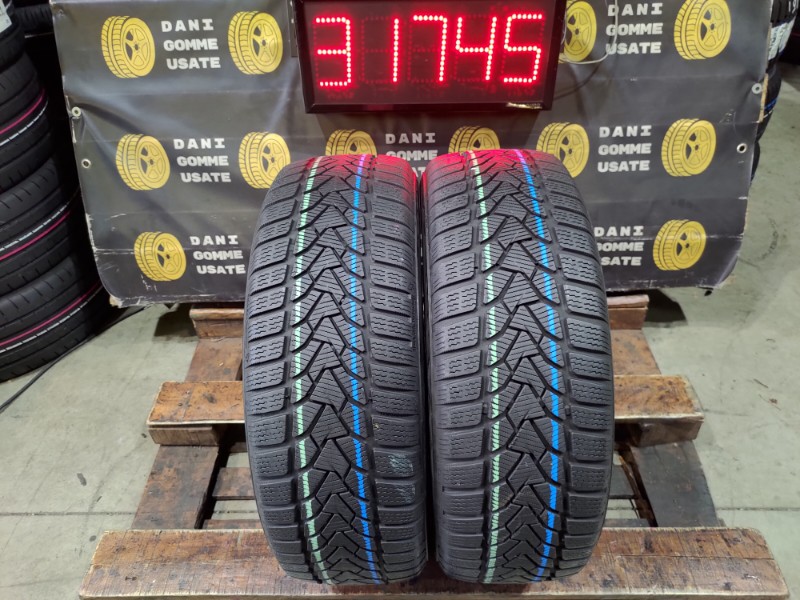 2 Gomme usate 205 55 16 Pneumatici Invernali UNIROYAL 2 Gomme usate 205 55 16 Pneumatici Invernali UNIROYAL