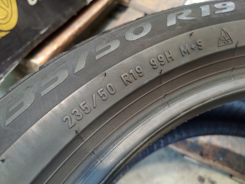 4 Gomme usate 235 50 19 Pneumatici Invernali PIRELLI 4 Gomme usate 235 50 19 Pneumatici Invernali PIRELLI