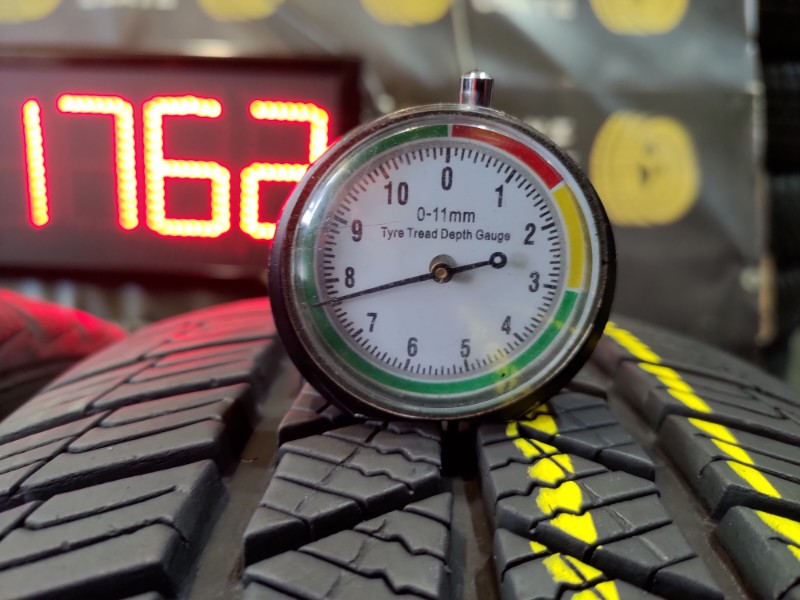 4 Gomme usate 205 55 16 Pneumatici Invernali BARUM 4 Gomme usate 205 55 16 Pneumatici Invernali BARUM