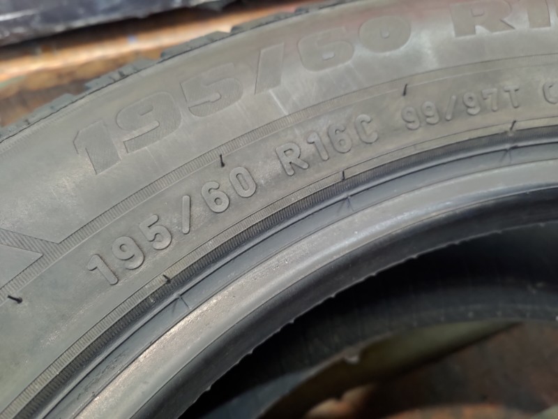 2 Gomme usate 195 60 16 C Pneumatici Invernali PIRELLI 2 Gomme usate 195 60 16 C Pneumatici Invernali PIRELLI
