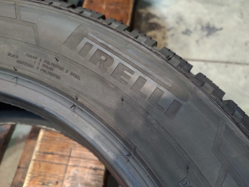 2 Gomme usate 195 60 16 C Pneumatici Invernali PIRELLI 2 Gomme usate 195 60 16 C Pneumatici Invernali PIRELLI