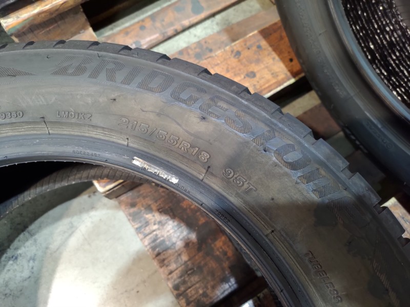 4 Gomme usate 215 55 18 Pneumatici Invernali BRIDGESTONE 4 Gomme usate 215 55 18 Pneumatici Invernali BRIDGESTONE