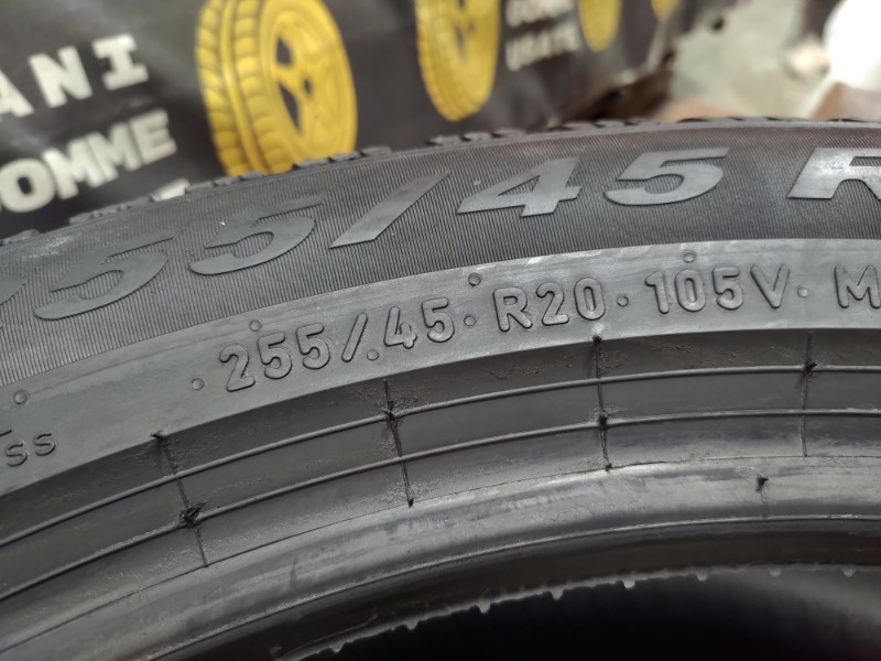 4 Gomme usate 255 45 20 Pneumatici Invernali PIRELLI 4 Gomme usate 255 45 20 Pneumatici Invernali PIRELLI