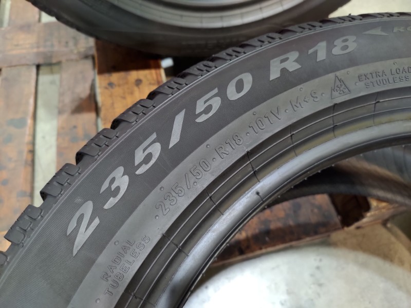 4 Gomme usate 235 50 18 Pneumatici Invernali PIRELLI 4 Gomme usate 235 50 18 Pneumatici Invernali PIRELLI