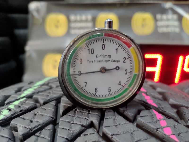 4 Gomme usate 235 60 18 Pneumatici Invernali PIRELLI 4 Gomme usate 235 60 18 Pneumatici Invernali PIRELLI