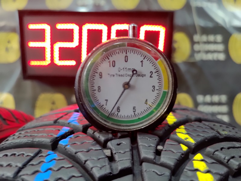 2 Gomme usate 185 55 15 Pneumatici Invernali GOODYEAR 2 Gomme usate 185 55 15 Pneumatici Invernali GOODYEAR