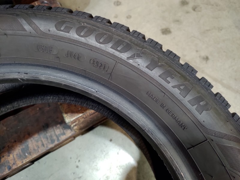 4 Gomme usate 205 55 16 Pneumatici Invernali GOODYEAR 4 Gomme usate 205 55 16 Pneumatici Invernali GOODYEAR
