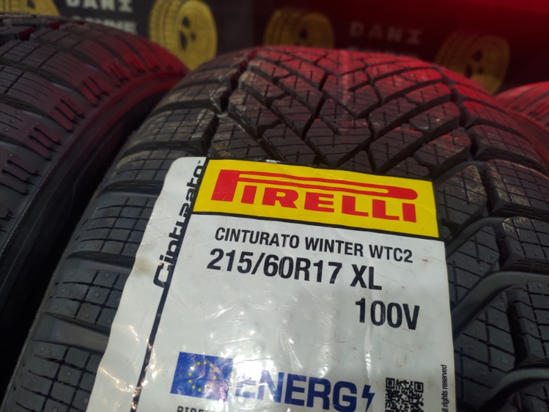 4 Gomme nuove 215 60 17 Pneumatici Invernali PIRELLI 4 Gomme nuove 215 60 17 Pneumatici Invernali PIRELLI