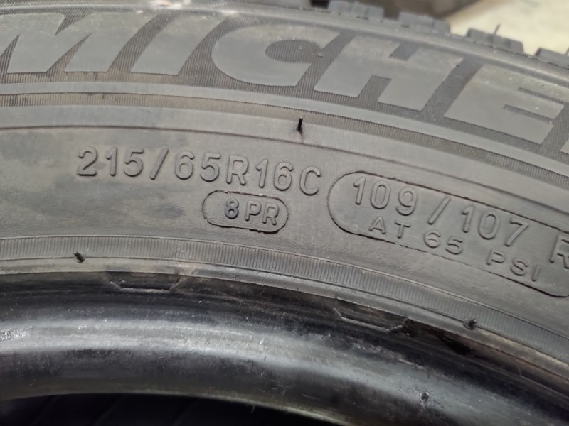 4 Gomme usate 215 65 16 C Pneumatici Invernali MICHELIN 4 Gomme usate 215 65 16 C Pneumatici Invernali MICHELIN