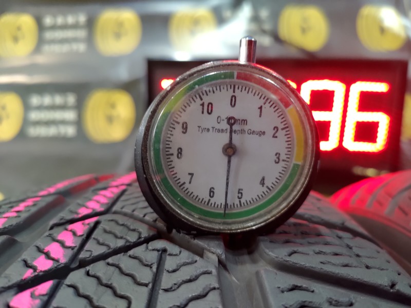 2 Gomme usate 205 60 16 Pneumatici Invernali PIRELLI 2 Gomme usate 205 60 16 Pneumatici Invernali PIRELLI