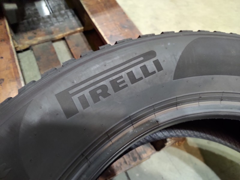4 Gomme usate 215 65 17 Pneumatici Invernali PIRELLI 4 Gomme usate 215 65 17 Pneumatici Invernali PIRELLI