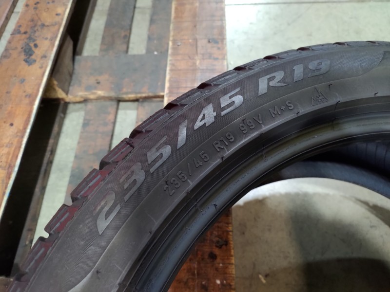 4 Gomme usate 235 45 19 Pneumatici Invernali PIRELLI 4 Gomme usate 235 45 19 Pneumatici Invernali PIRELLI
