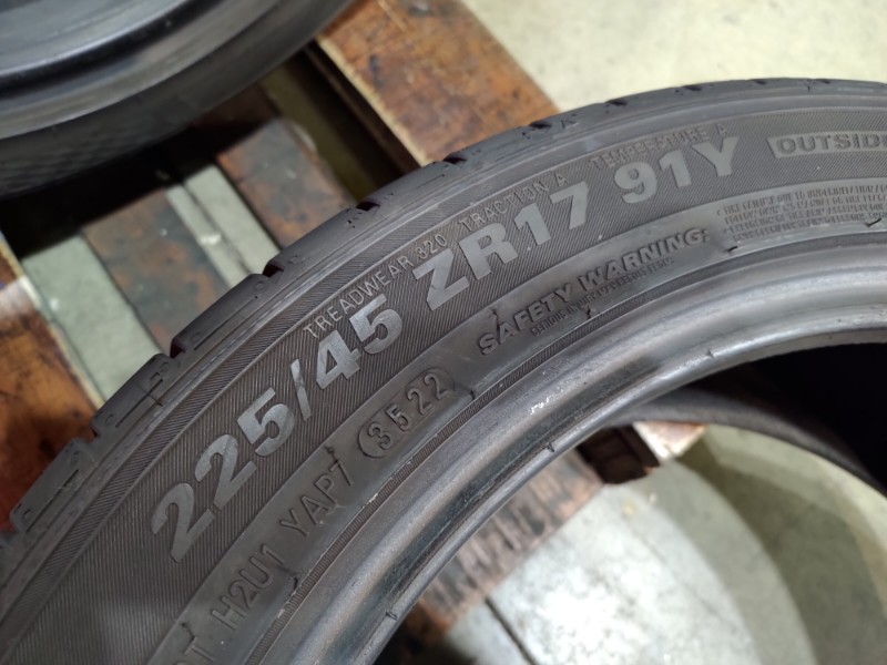 4 Gomme usate 225 45 17 Pneumatici Estivi KUMHO 4 Gomme usate 225 45 17 Pneumatici Estivi KUMHO