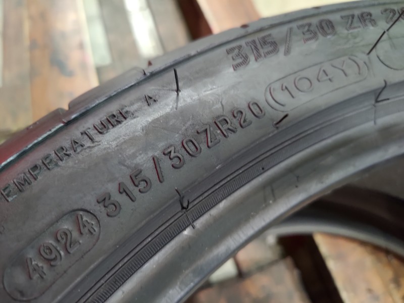 2 Gomme usate 315 30 20 Pneumatici Estivi MICHELIN 2 Gomme usate 315 30 20 Pneumatici Estivi MICHELIN