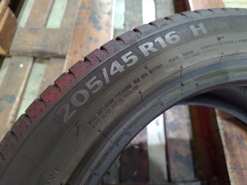 2 Gomme usate 205 45 16 Pneumatici Estivi CONTINENTAL 2 Gomme usate 205 45 16 Pneumatici Estivi CONTINENTAL