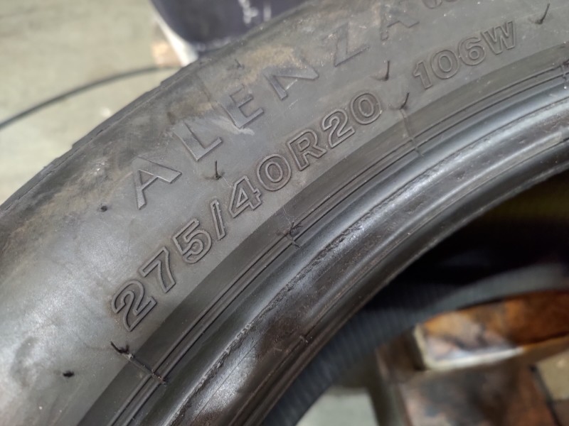 2 Gomme usate 275 40 20 RUN FLAT Pneumatici Estivi BRIDGESTONE 2 Gomme usate 275 40 20 RUN FLAT Pneumatici Estivi BRIDGESTONE