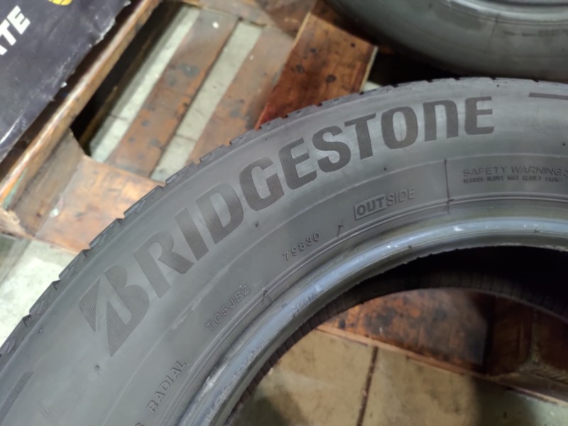 4 Gomme usate 215 60 17 Pneumatici Estivi BRIDGESTONE 4 Gomme usate 215 60 17 Pneumatici Estivi BRIDGESTONE