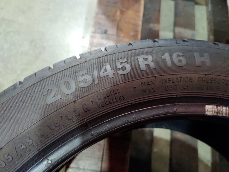 2 Gomme usate 185 50 16 e 2 Gommme usate 205 45 16 Pneumatici Estivi CONTINENTAL 2 Gomme usate 185 50 16 e 2 Gommme usate 205 45 16 Pneumatici Estivi CONTINENTAL