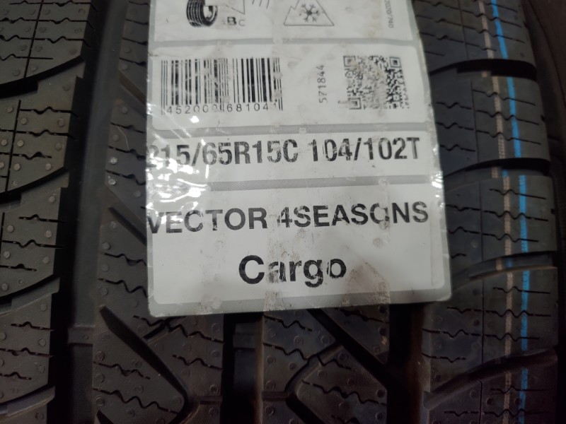 2 Gomme nuove 215 65 15 C Pneumatici 4 Stagioni GOODYEAR 2 Gomme nuove 215 65 15 C Pneumatici 4 Stagioni GOODYEAR