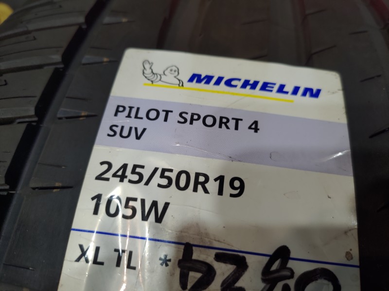 2 Gomme nuove 245 50 19 Pneumatici Estivi MICHELIN 2 Gomme nuove 245 50 19 Pneumatici Estivi MICHELIN