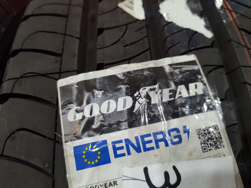 2 Gomme nuove 225 70 15 C Pneumatici Estivi GOODYEAR 2 Gomme nuove 225 70 15 C Pneumatici Estivi GOODYEAR