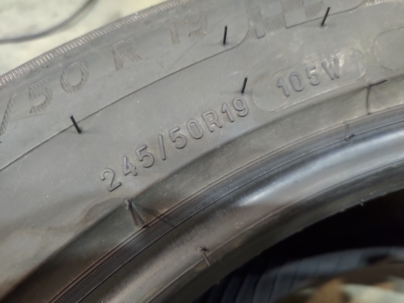 4 Gomme usate 245 50 19 Pneumatici Estivi MICHELIN 4 Gomme usate 245 50 19 Pneumatici Estivi MICHELIN