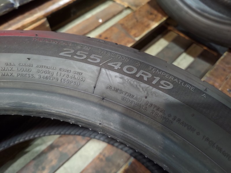 2 Gomme usate 245 40 19 e 2 Gomme usate 255 40 19 Pneumatici Estivi HANKOOK 2 Gomme usate 245 40 19 e 2 Gomme usate 255 40 19 Pneumatici Estivi HANKOOK