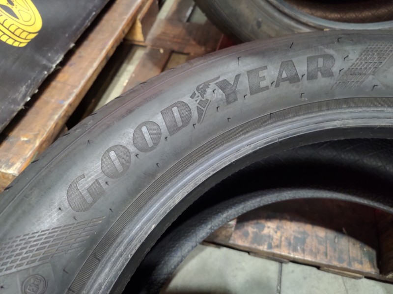 4 Gomme nuove 235 50 18 Pneumatici Estivi GOODYEAR 4 Gomme nuove 235 50 18 Pneumatici Estivi GOODYEAR