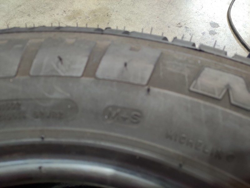4 Gomme nuove 215 65 16 C Pneumatici Estivi MICHELIN 4 Gomme nuove 215 65 16 C Pneumatici Estivi MICHELIN