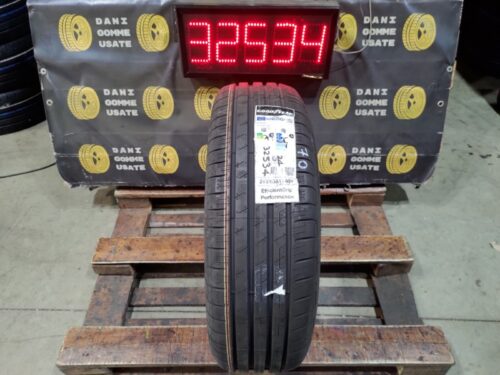 1 Gomma nuova 215 65 17 Pneumatici Estivi GOODYEAR