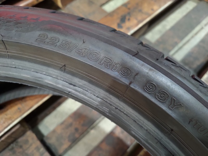 2 Gomme usate 225 40 19 RUN FLAT Pneumatici Estivi BRIDGESTONE 2 Gomme usate 225 40 19 RUN FLAT Pneumatici Estivi BRIDGESTONE