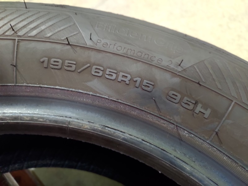 2 Gomme usate 195 65 15 Pneumatici Estivi GOODYEAR 2 Gomme usate 195 65 15 Pneumatici Estivi GOODYEAR