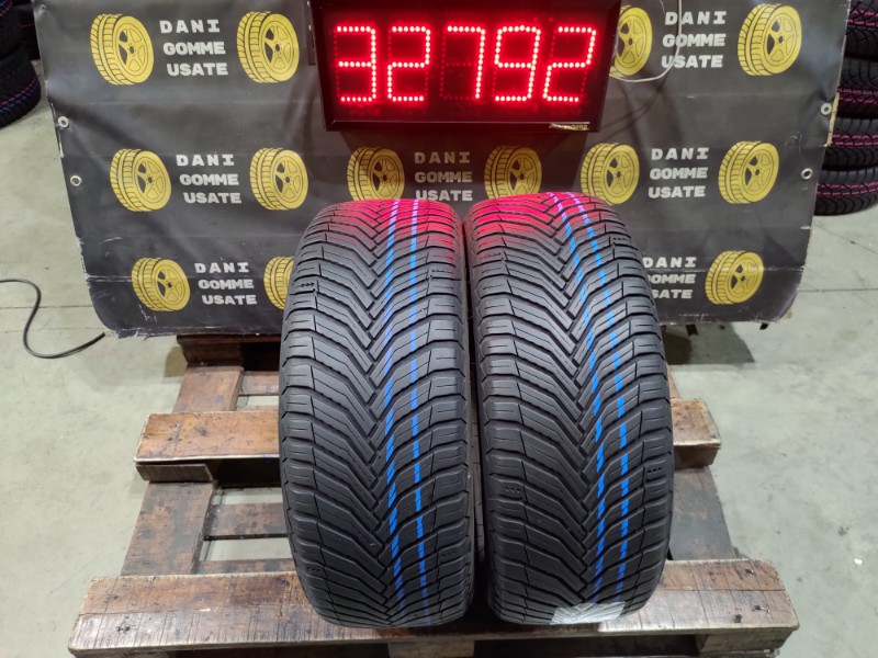2 Gomme usate 215 40 17 Pneumatici 4 Stagioni MICHELIN 2 Gomme usate 215 40 17 Pneumatici 4 Stagioni MICHELIN