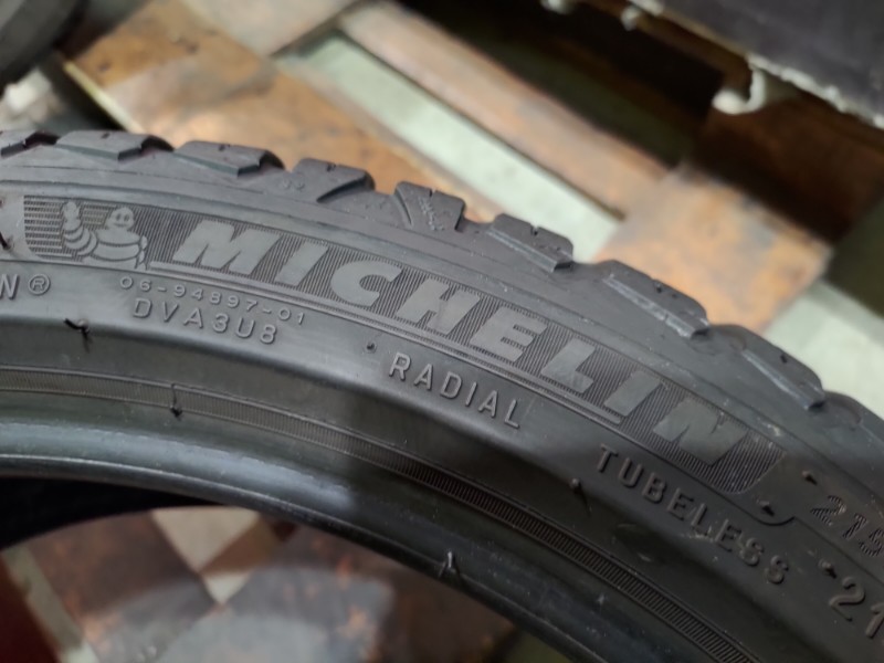 2 Gomme usate 215 40 17 Pneumatici 4 Stagioni MICHELIN 2 Gomme usate 215 40 17 Pneumatici 4 Stagioni MICHELIN