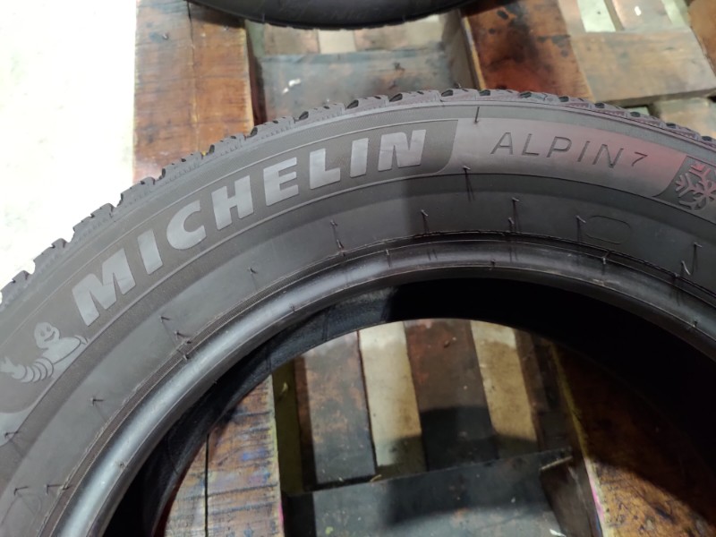 2 Gomme usate 205 55 16 Pneumatici Invernali MICHELIN 2 Gomme usate 205 55 16 Pneumatici Invernali MICHELIN