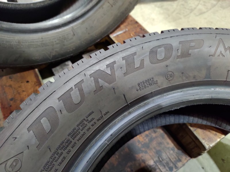 4 Gomme usate 205 60 16 Pneumatici Invernali DUNLOP 4 Gomme usate 205 60 16 Pneumatici Invernali DUNLOP