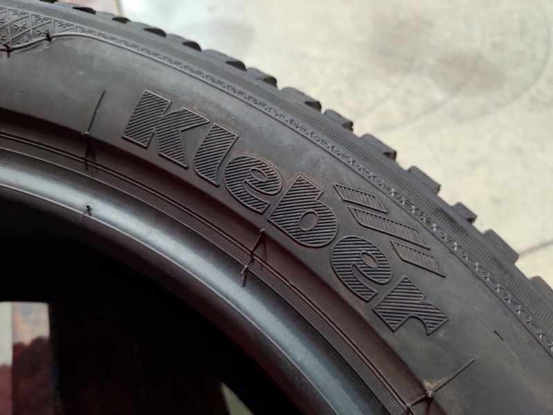 2 Gomme usate 225 50 17 Pneumatici Invernali KLEBER 2 Gomme usate 225 50 17 Pneumatici Invernali KLEBER