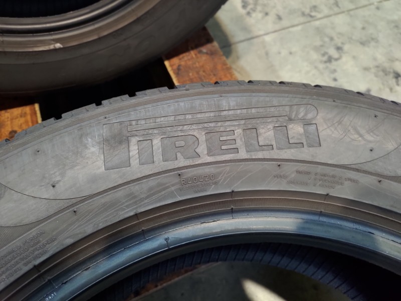 4 Gomme usate 235 60 18 Pneumatici Invernali PIRELLI 4 Gomme usate 235 60 18 Pneumatici Invernali PIRELLI