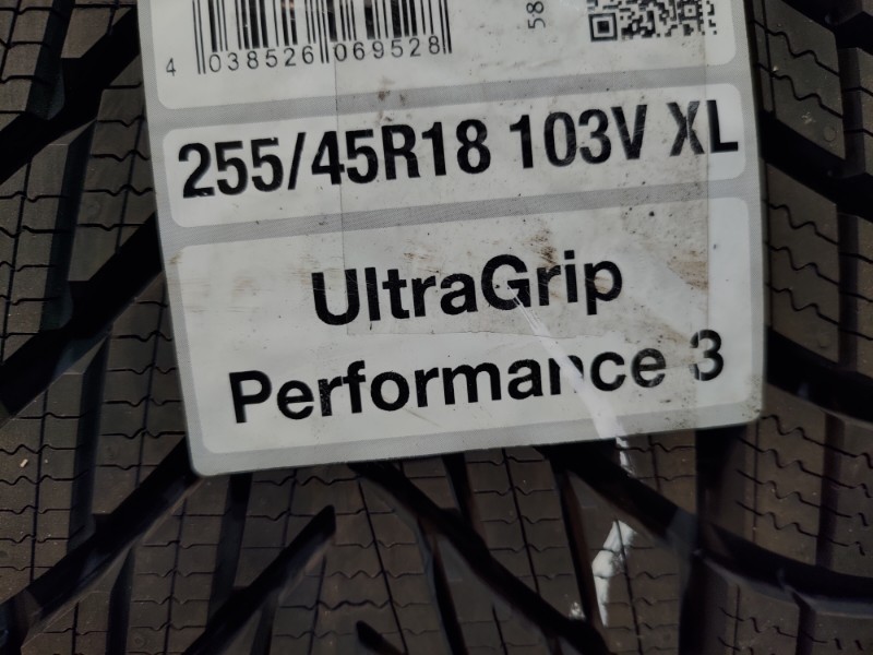 4 Gomme nuove 255 45 18 Pneumatici Invernali GOODYEAR 4 Gomme nuove 255 45 18 Pneumatici Invernali GOODYEAR