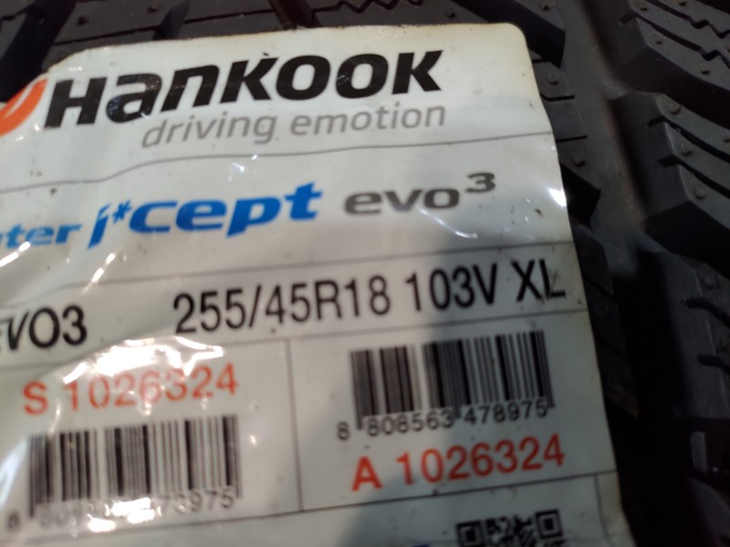 2 Gomme nuove 255 45 18 Pneumatici Invernali HANKOOK 2 Gomme nuove 255 45 18 Pneumatici Invernali HANKOOK