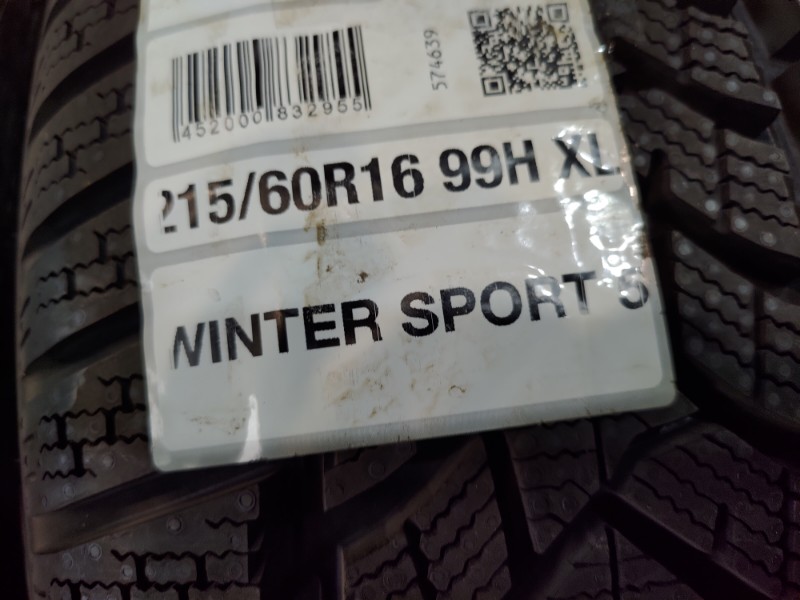 2 Gomme nuove 215 60 16 Pneumatici Invernali DUNLOP 2 Gomme nuove 215 60 16 Pneumatici Invernali DUNLOP