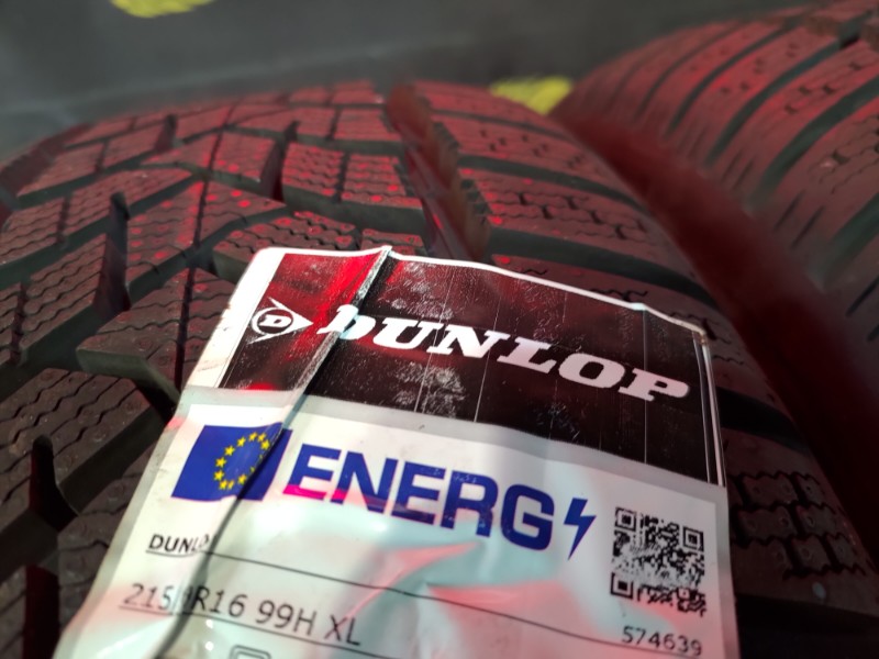 2 Gomme nuove 215 60 16 Pneumatici Invernali DUNLOP 2 Gomme nuove 215 60 16 Pneumatici Invernali DUNLOP